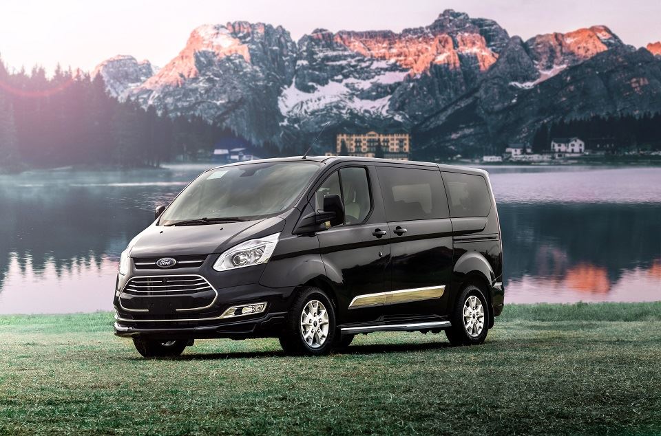 Skybus Tourneo Limousine 7